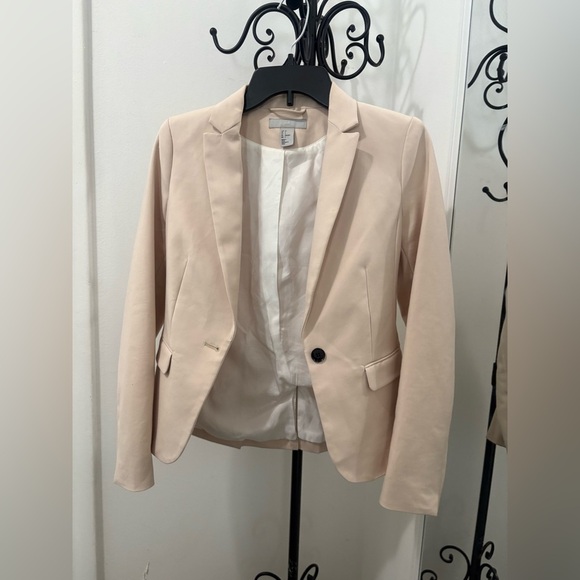 H&M Women's Blazer in Light Beige. NWOT - Picture 4 of 7
